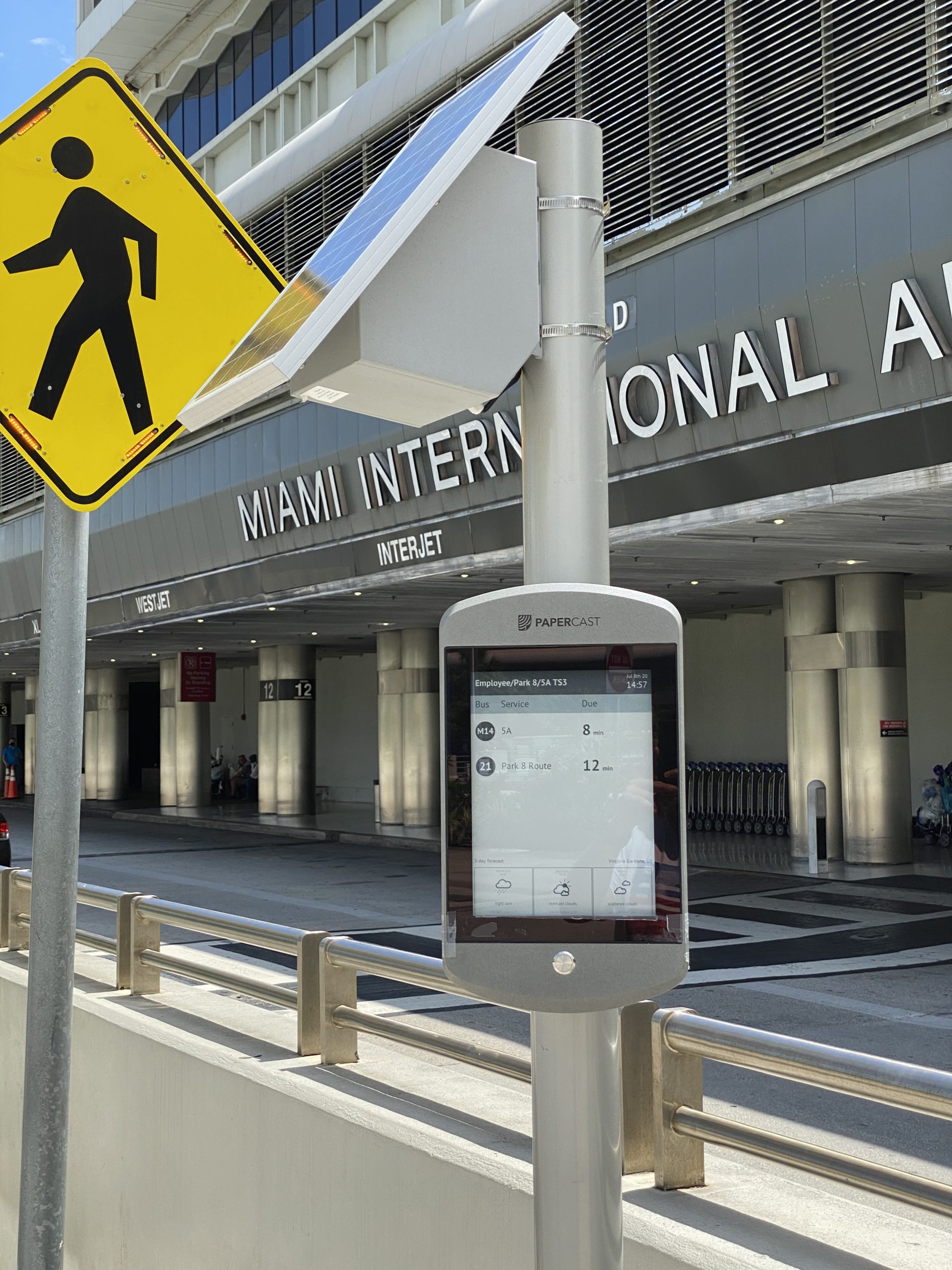 Papercast Solar Why e-paper is winning in the world of public transport signage - Papercast